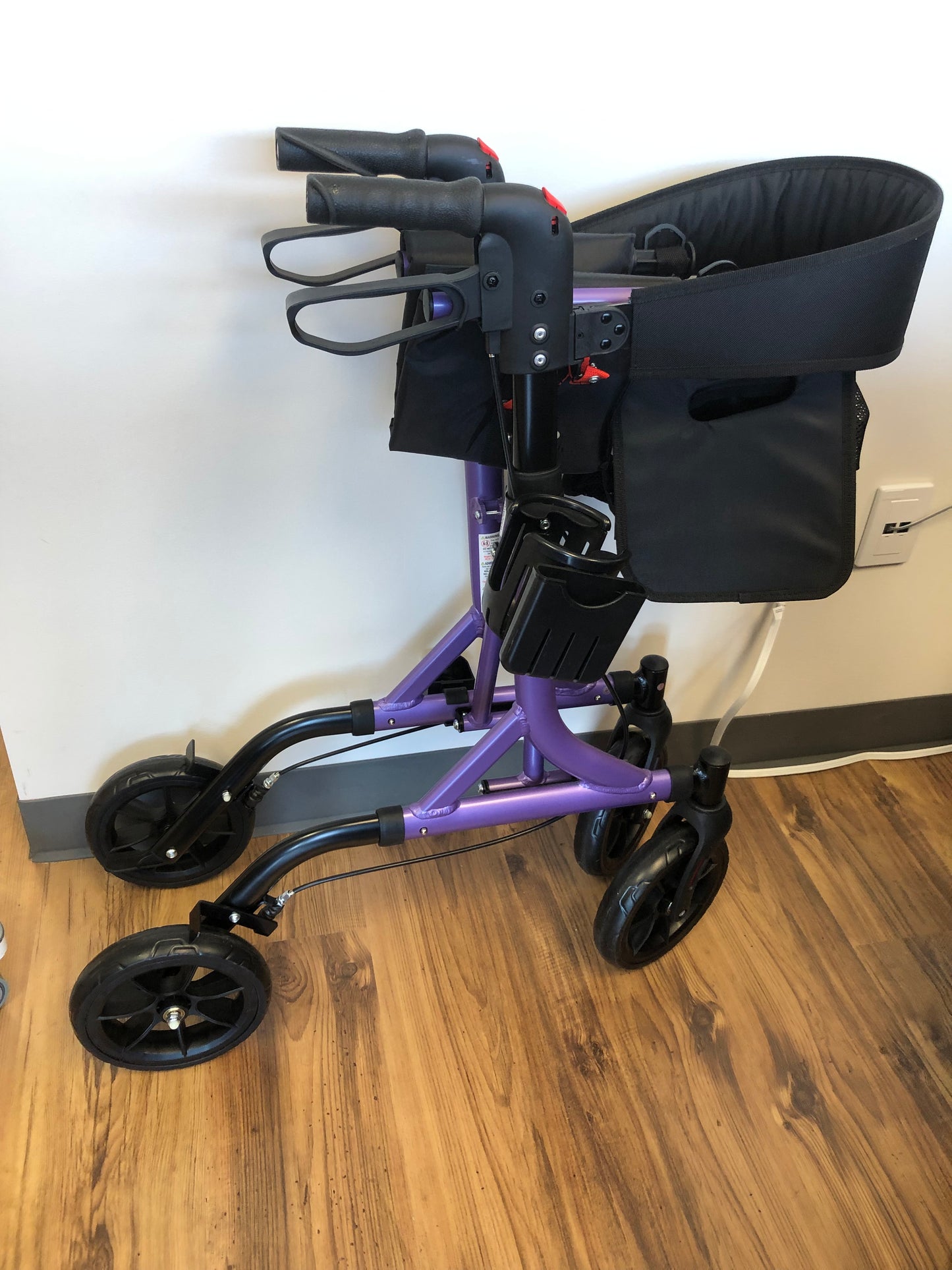 Déambulateur pliable WALK MATE 4 roues avec siège et sac violet
