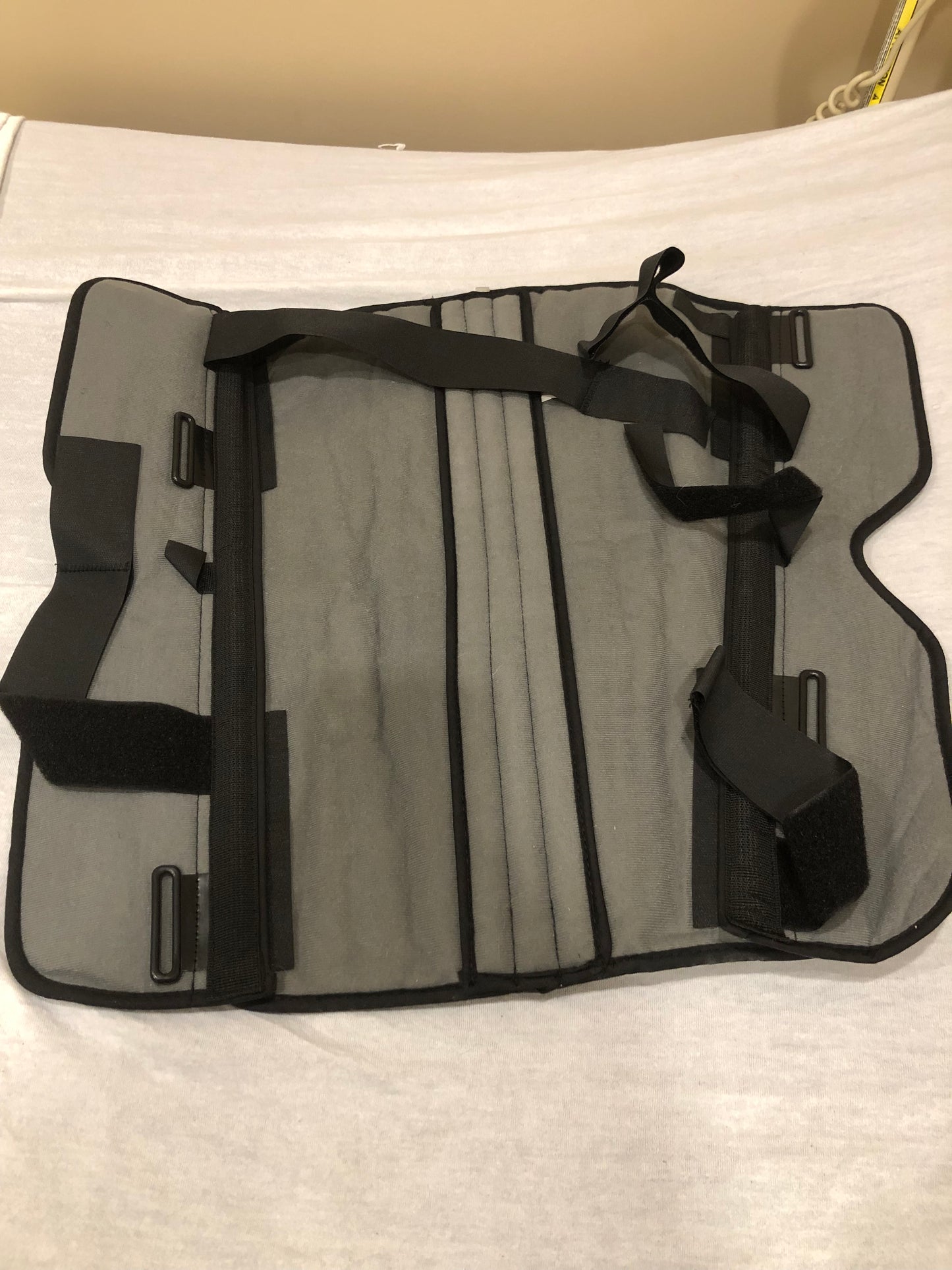 Ceinture orthopédique lombaire avec coussin amovible