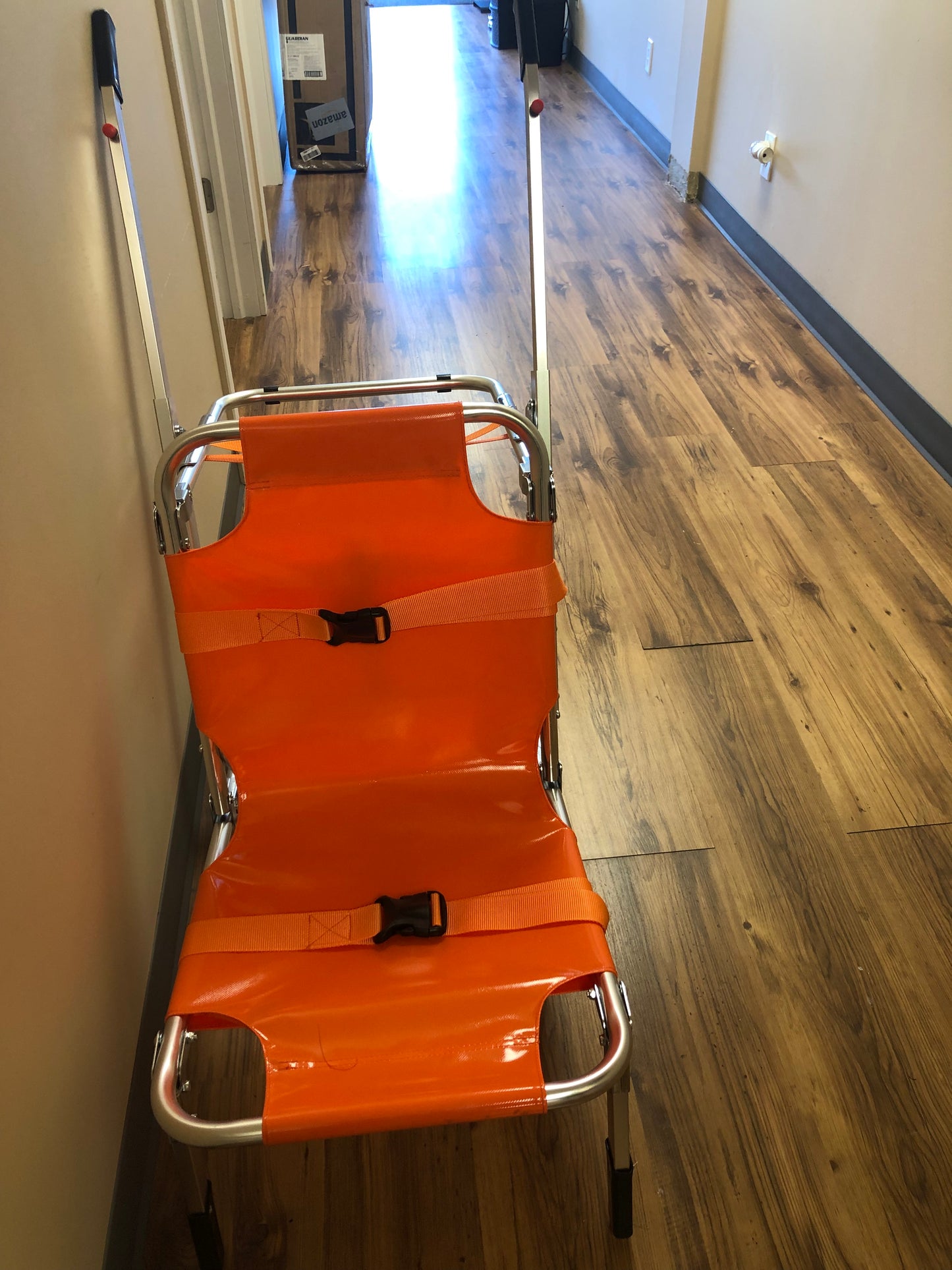 Chaise-brancard d’évacuation pliante orange ( 159 kg)( 300 lb)
LOCATION DISPONIBLE
100$/ semaine , 300$ / mois