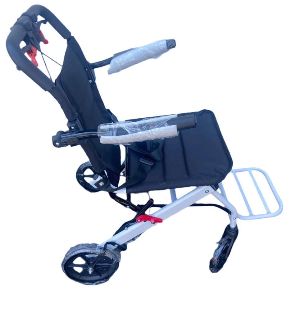 Chaise roulante en aluminium pliante avec dossier et repose-pieds