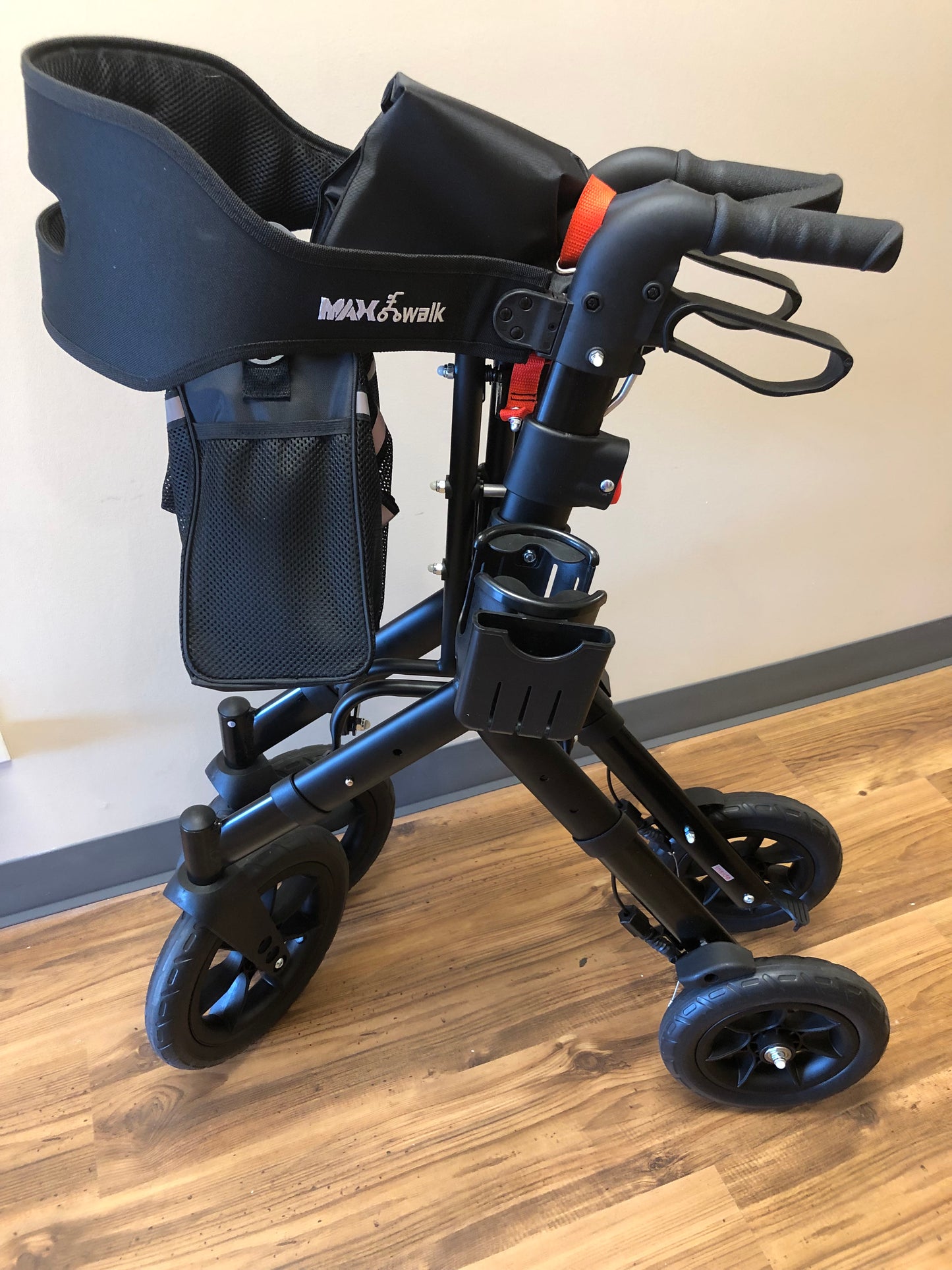 Déambulateur pliable MAX Walk avec siège et freins