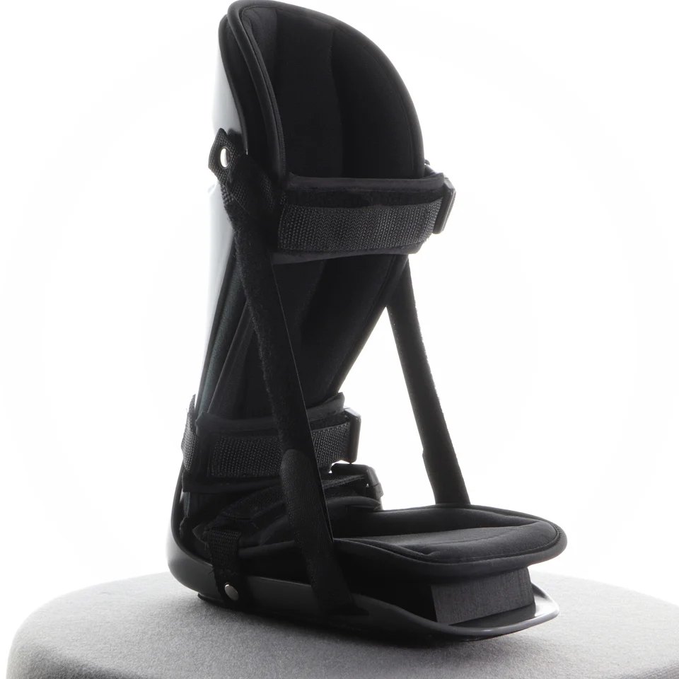 Orthèse de nuit pour fasciite plantaire, style botte — dorsiflexion contrôlée