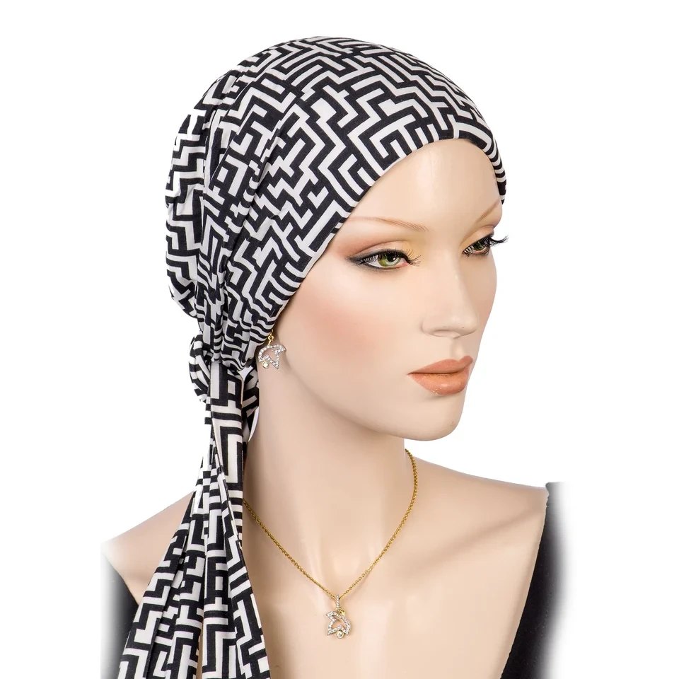 Foulard de chimio préformé en bambou bio — motifs noir et blanc
