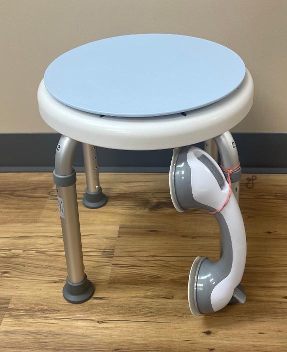 Tabouret de douche rond pivotant avec barre d'appui à ventouse — hauteur réglable