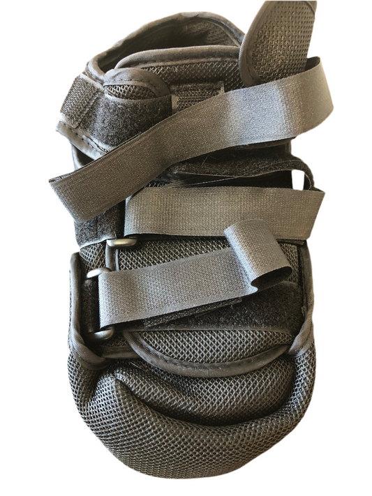 Chaussure orthopédique noire post-opératoire – modèle unisexe